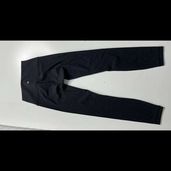 Black Lululemon legging, size 4, never worn great condition - Picture 2 of 4